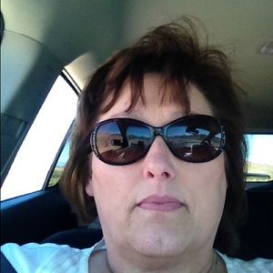 Meet your Posher, Beverly